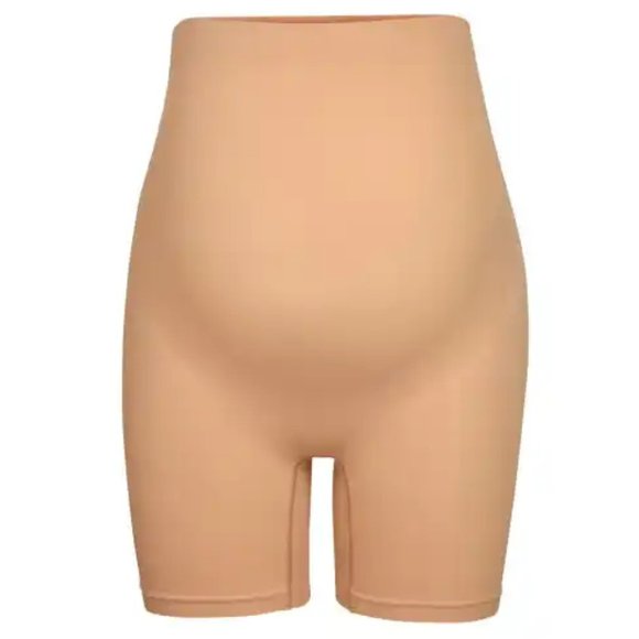 SKIMS | Maternity Sculpting Short Mid Thigh - Picture 5 of 5